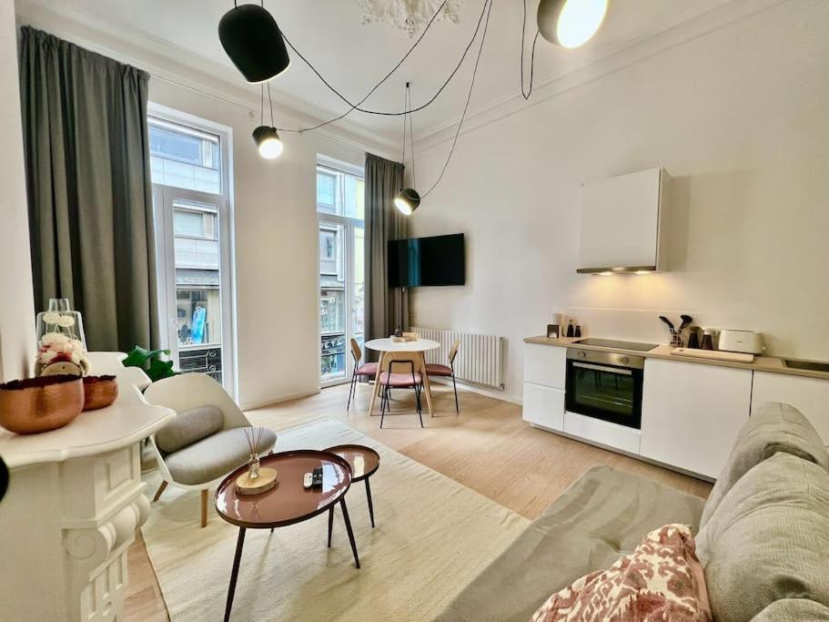 L'Escapade Chic - Cathedrale, Saint Lambert Apartment Лиеж Екстериор снимка